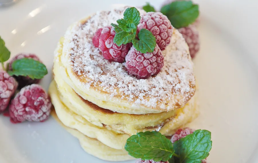 Pancakes with Raspberries and Mint